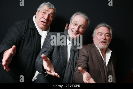 EXCLUSIF - Jean-Pierre Castaldi, Bernard le Coq et Christian Rauth posant pour notre photographe lors d'une séance de portrait à Paris, France, le 19 décembre 2011. Photo de Denis Guignebourg/ABACAPRESS.COM Banque D'Images