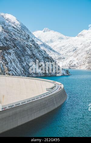 Malte, Autriche. 14 octobre 2020. Vue sur le barrage de Kölnbrein dans la gamme Hohe Tauern en Carinthie. Le barrage de Kölnbrein est un barrage-voûte et est le plus haut barrage d'Autriche. Banque D'Images