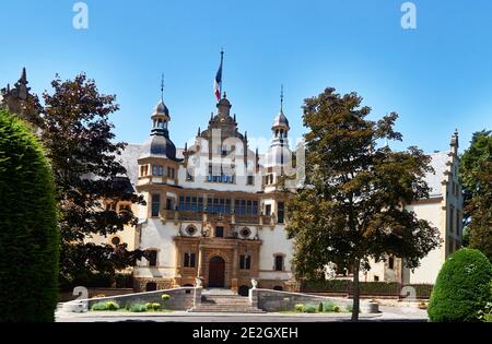 France, ville de Metz, le Palais du Gouverneur est en pierre de Jaumont dans le style néo-renaissance du Rhin et présente un plan en V évasé, l'architecte Stottef Banque D'Images