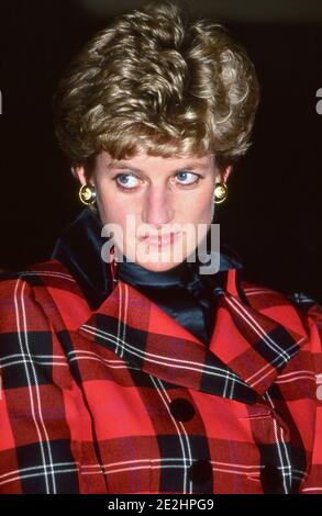 La princesse Diana a allumé les lumières de Noël de Bond Street, Bond Street, Mayfair, Londres.UK. 17/11/1993. Banque D'Images