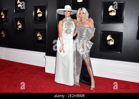 Jennifer Lopez et Lady Gaga assistent aux 61e GRAMMY Awards annuels au Staples Center le 10 février 2019 à Los Angeles, Californie, États-Unis. - Lady Gaga et Jennifer Lopez sont sur le point de se produire à l'inauguration de Joe Biden. Photo de Lionel Hahn/ABACAPRESS.COM Banque D'Images