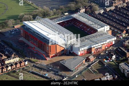 Vue aérienne du terrain de football du Liverpool FC Anfield Stadium Banque D'Images