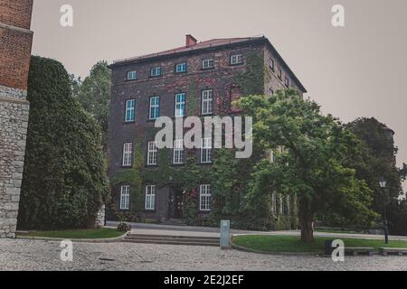 La tour Sandomierska fait partie du château royal de Wawel Cracovie Banque D'Images