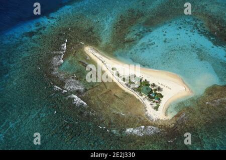 Île de Sandy, au nord-ouest d'Anguilla. La reproduction dans des magazines nautiques, des guides nautiques ou des sites nautiques est interdite. Banque D'Images
