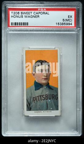 Goldin Auctions affiche certaines de ses cartes de sport les plus appréciées pour les enchères, y compris ce qui est considéré comme la carte de baseball la plus précieuse au monde, TH Banque D'Images