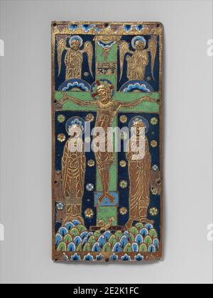 Livre couverture plaque avec la Crucifixion, français, ca. 1190-1200. Figures de la Vierge, de Saint John, et des anges, Banque D'Images