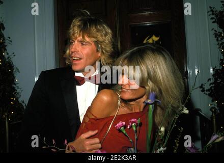 Jeff Conaway et Rona Newton John crédit: Ralph Dominguez/MediaPunch Banque D'Images