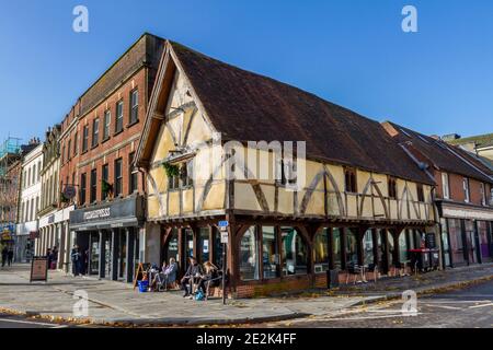 « Rowlands Corner », Blue Boar Row, Market place, Salisbury, Wiltshire, Royaume-Uni. Banque D'Images