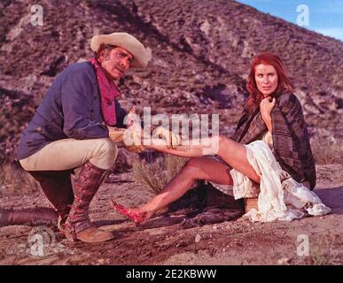 VALDEZ VA VENIR 1971 United Artists film avec Burt Lancaster Et Susan Clark Banque D'Images