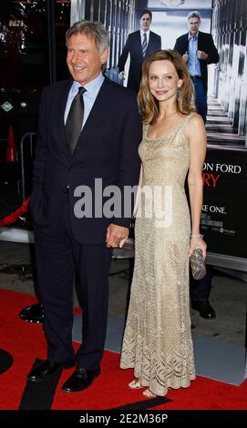 Harrison Ford, Calista Flockhart arrive à The Extraordinary Measures, film Premiere au GraumanÍs Chinese Theatre à Hollywood, Californie. 19 janvier 2010. (Photo : Harrison Ford, Calista Flockhart). Photo de Baxter/ABACAPRESS.COM Banque D'Images