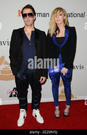 Katie White et Jules de Martino assistent à la 52e cérémonie annuelle DES GRAMMY Awards - Salute to Icons - en l'honneur de Doug Morris à Los Angeles, CA, Etats-Unis, le 30 janvier 2010. Photo de Lionel Hahn/ABACAPRESS.COM (photo : Katie White, Jules de Martino, The Ting Tings) Banque D'Images