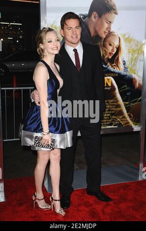 Les acteurs Channing Tatum et Amanda Seyfried arrivent pour la première de 'Dear John' qui s'est tenue au Théâtre chinois de Los Angeles, CA, Etats-Unis le 1er février 2010. Photo de Lionel Hahn/ABACAPRESS.COM Banque D'Images