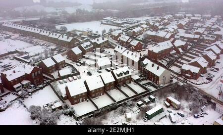 Neige à East Ardsley, West Yorkshire. Cette semaine, de fortes chutes de neige et de pluie verglaçante risquent de faire éclater le Royaume-Uni, avec des avertissements concernant les coupures d'électricité et les retards dans les déplacements. Banque D'Images