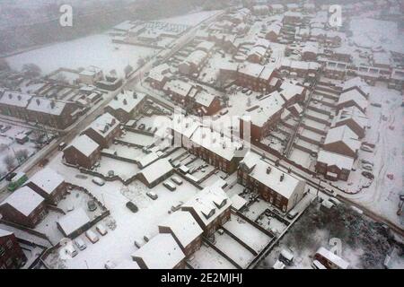 Neige à East Ardsley, West Yorkshire. Cette semaine, de fortes chutes de neige et de pluie verglaçante risquent de faire éclater le Royaume-Uni, avec des avertissements concernant les coupures d'électricité et les retards dans les déplacements. Banque D'Images