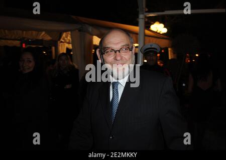 Robert Hue participe au dîner annuel du CRIF (Conseil des représentants de la communauté juive française), qui s'est tenu au Pavillon d'Armenonville, à Paris, en France, le 3 février 2010. Photo par Ammar Abd Rabbo/ABACAPRESS.COM Banque D'Images