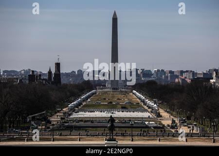 Washington, États-Unis. 14 janvier 2021. Les préparatifs de l'inauguration présidentielle sont vus au National Mall de Washington, DC, le 14 janvier 2021. (Photo d'Oliver Contreras/SIPA USA) Credit: SIPA USA/Alay Live News Banque D'Images