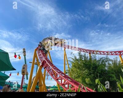 Orlando, Floride, États-Unis - 13 décembre 2020 : promenade en montagnes russes Slinky Dog Dash à Toy Story Land au Hollywood Studios Park à Walt Disney World à Orlan Banque D'Images