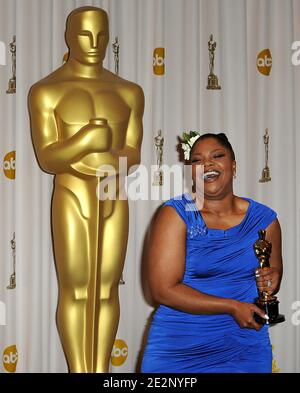 Mo'Nique avec le prix de la performance d'une actrice dans un rôle de soutien reçu pour précieux lors de la 82e Academy Awards, qui a eu lieu au Kodak Theatre à Los Angeles, CA, Etats-Unis sur le match 07, 2010. Photo de Lionel Hahn/ABACAPRESS.COM (photo: Mo'Nique) Banque D'Images