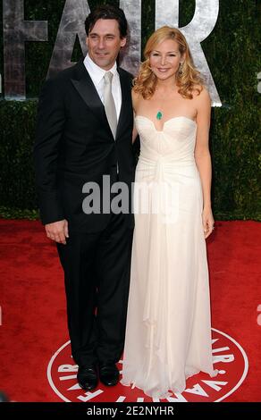 Jon Hamm et Jennifer Westfeldt arrivent au Vanity Fair Oscar Party 2010, qui s'est tenu à la Tour du coucher du soleil à Los Angeles, CA, États-Unis, le 07 mars 2010. Photo de Mehdi Taamallah/ABACAPRESS.COM (photo : Jon Hamm, Jennifer Westfeldt) Banque D'Images