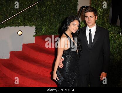 Vanessa Hudgens et Zac Efron arrivent à la Vanity Fair Oscar Party 2010, qui s'est tenue à la Tour du coucher du soleil à Los Angeles, CA, États-Unis le 07 mars 2010. Photo de Mehdi Taamallah/ABACAPRESS.COM (photo: Vanessa Hudgens, Zac Efron) Banque D'Images