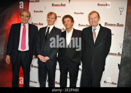 Axel Ganz, Alexandre Pugachev, né en Russie, propriétaire de 'France soirs', Jack Lang et Etienne Mougeotte participant à la fête de lancement du journal 'France soir', à Beaubourg , à Paris, en France, le 16 mars 2010. Photo de Thierry Orban/ABACAPRESS.COM Banque D'Images