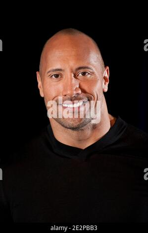 Dwayne Johnson assiste à la présentation de CBS films au déjeuner Showest lors du Showest 2010 qui s'est tenu à l'hôtel Paris de Las Vegas, NV le 18 mars 2010. (Photo : Dwayne Johnson). Photo de Lionel Hahn/ABACAPRESS.COM Banque D'Images