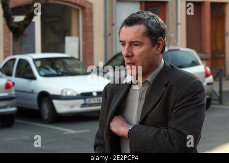 Jacques Viguier arrive à la Cour d'Assises du Tarn lors de son procès en appel a Albi, France, le 19 mars 2010. Photo Pascal Parrot/ABACAPRESS.COM Banque D'Images