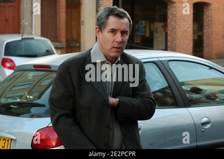 Jacques Viguier arrive à la Cour d'Assises du Tarn lors de son procès en appel a Albi, France, le 19 mars 2010. Photo Pascal Parrot/ABACAPRESS.COM Banque D'Images