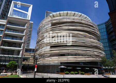 Le bâtiment de six étages appelé The Exchange a été conçu par Entreprise d'architecture renommée mondiale, Kengo Kuma Architects Darling Square Sydney Aust Banque D'Images