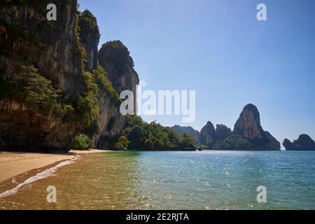 Ton Sai Beach sur la côte ouest de la Thaïlande Banque D'Images