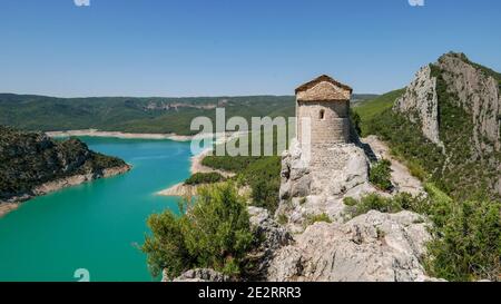 Espagne, Catalogne: Province de Lleida. Construit au XIe siècle, l'Ermitage de Mare de Deu de la Pertusa, chapelle de l'ancien château de Sant Llore Banque D'Images