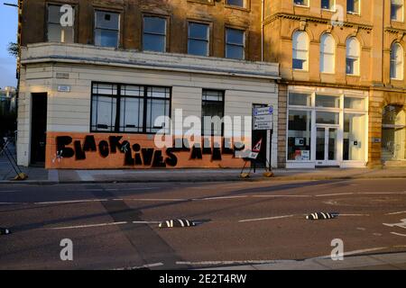 Peinture murale Black Lives Matter, Clyde Street (ville, Broomielaw). Glasgow, Écosse. Banque D'Images