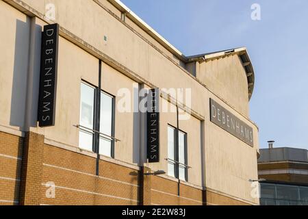 Weymouth, Dorset, Royaume-Uni. 15 janvier 2021. Vue générale du grand magasin Debenhams de Weymouth à Dorset qui ne rouvrira pas à la fin du confinement. Crédit photo : Graham Hunt/Alamy Live News Banque D'Images