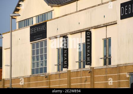 Weymouth, Dorset, Royaume-Uni. 15 janvier 2021. Vue générale du grand magasin Debenhams de Weymouth à Dorset qui ne rouvrira pas à la fin du confinement. Crédit photo : Graham Hunt/Alamy Live News Banque D'Images