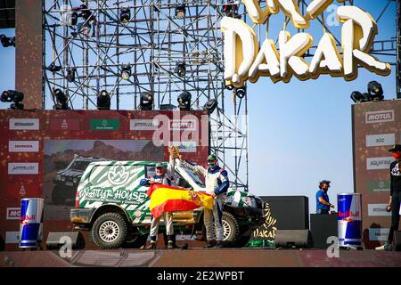 209 Donatiu Juan (esp), Serrat Puig Pere (esp), Mitsubishi, Doria Racing, Dakar Classic, portrait lors de la cérémonie de clôture du podium au stade international du Roi Abdullah à Djeddah, en Arabie Saoudite, le 15 janvier 2021 - photo Julien Delfosse / DPPI / LM Banque D'Images