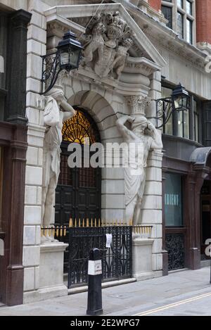 Entrée au Drapers Hall sur la rue throgmorton, Londres Banque D'Images