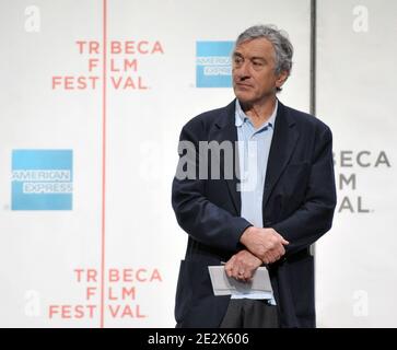 Robert de Niro, co-fondateur du Tribeca film Festival, participe à la conférence de presse d'ouverture du Tribeca film Festival 2010 au Tribeca Performing Arts Centre de New York City, Etats-Unis, le 20 avril 2010. Photo de S.Vlasic/ABACAPRESS.COM (photo : Robert de Niro) Banque D'Images