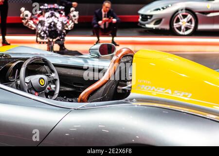 Metallic Ferrari Monza SP1 au mondial Paris Motor Show 2018, voiture de sport produite par le fabricant italien Ferrari Banque D'Images