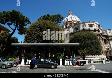 Une visite au coeur du Vatican, le plus petit état du monde. La station-service du Vatican au Vatican, le 2003 mai. Photo par Eric Vandeville/ABACAPRESS.COM Banque D'Images