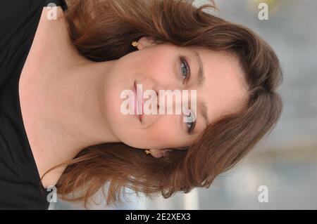 Giovanna Mezzogiorno pose au photocall des membres du jury au 63e Festival de Cannes, à Cannes, dans le sud de la France, le 12 mai 2010. Photo de Hahn-Nebinger-Orban/ABACAPRESS.COM Banque D'Images