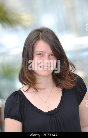 Pauline Etienne assiste au photocall 'autre monde' lors du 63e Festival de Cannes, France, le 16 mai 2010. Photo de Hahn-Nebinger-Orban/ABACAPRESS.COM Banque D'Images