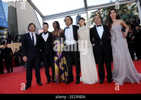 Diaryatou Daff, Javier Bardem, Alejandro Gonzalez Inarritu, Maricel Alvarez, Eduard Fernadez arrivant à la projection de 'Biutiful' présentée en compétition lors du 63e Festival de Cannes, dans le sud de la France, le 17 mai 2010. Photo de Hahn-Nebinger-Orban/ABACAPRESS.COM Banque D'Images