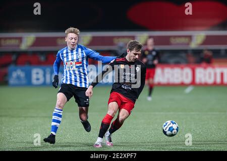 ROTTERDAM, PAYS-BAS - JANVIER 15 : Reuven Niemeijer de SBV Excelsior, Brian de Keersmaecker du FC Eindhoven pendant la division néerlandaise de Keukenkampioendivision Banque D'Images