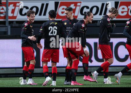 ROTTERDAM, PAYS-BAS - JANVIER 15 : Reuven Niemeijer de SBV Excelsior, Mats Wieffer de SBV Excelsior, Stijn Meijer de SBV Excelsior, Mitchell van Roo Banque D'Images