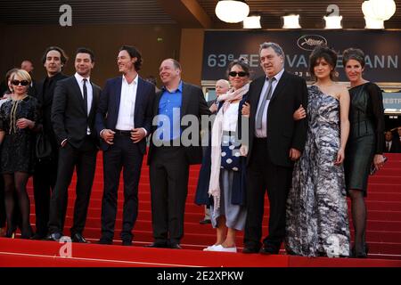 Luke Evans, Dominic Cooper, Stephen Frears, Tamsin Greig arrive pour la projection de 'Tamara Drewe' présentée en compétition lors du 63e Festival de Cannes, France, le 18 mai 2010. Photo de Hahn-Nebinger-Orban/ABACAPRESS.COM Banque D'Images