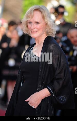 Glenn Close quitte la projection de 'Tamara Drewe' présentée en compétition lors du 63e Festival de Cannes, le 18 mai 2010. Photo de Hahn-Nebinger-Orban/ABACAPRESS.COM Banque D'Images