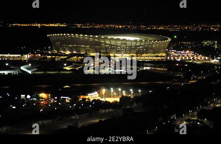 Vue générale du stade Green point de nuit à Cape Town, Afrique du Sud, le 10 juin 2010. L'équipe de France se réunira en Uruguay le 11 juin 2010 pour son premier match. Photo de Christophe Guibbbaud/Cameleon/ABACAPRESS.COM Banque D'Images