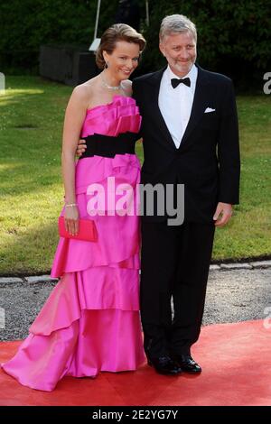 Le prince Philippe de Belgique et la princesse Mathilde arrivent au dîner du gouvernement suédois en l'honneur de la princesse Victoria et de M. Daniel Westling, qui se sont tenus à la salle Eric Ericson à Stockholm, en Suède, le 18 juin 2010. Photo de Mousse-Nebinger-Orban/ABACAPRESS.COM Banque D'Images