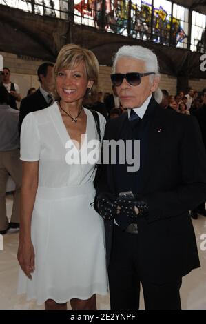 Karl Lagerfeld et Helene Arnault assistent à la présentation de la Collection hommes printemps-été 2011 de Dior à Paris, France, le 26 juin 2010. Photo par Ammar Abd Rabbo/ABACAPRESS.COM Banque D'Images