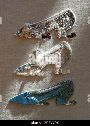 Broderie Couture de talons avec techniques mixtes Banque D'Images